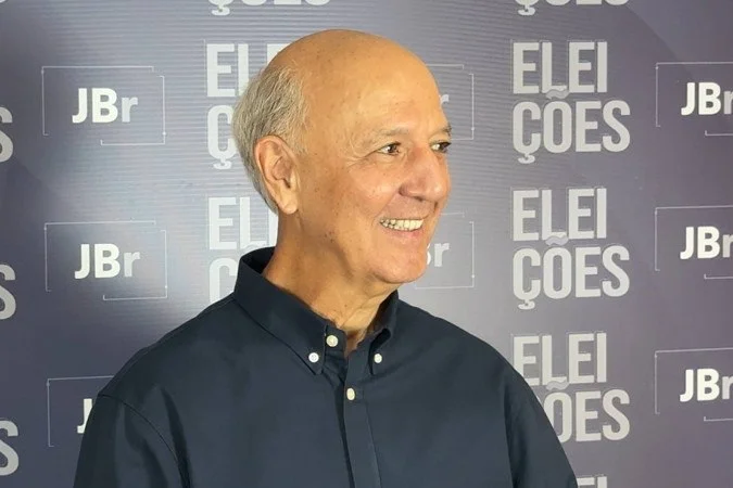 Mesmo com candidatura barrada, Arruda garante continuar com campanha