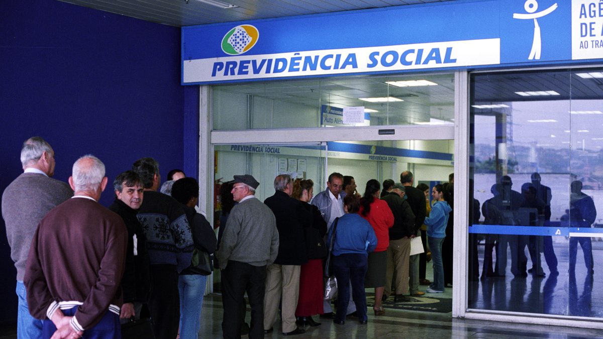 Nova regra do INSS aprovada no Senado muda prazo de espera na fila; saiba o que muda na liberação de benefícios e quem será beneficiado