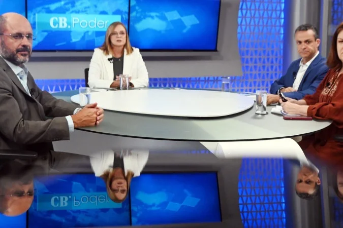Número de eleitores indecisos diminuiu após início das campanhas
