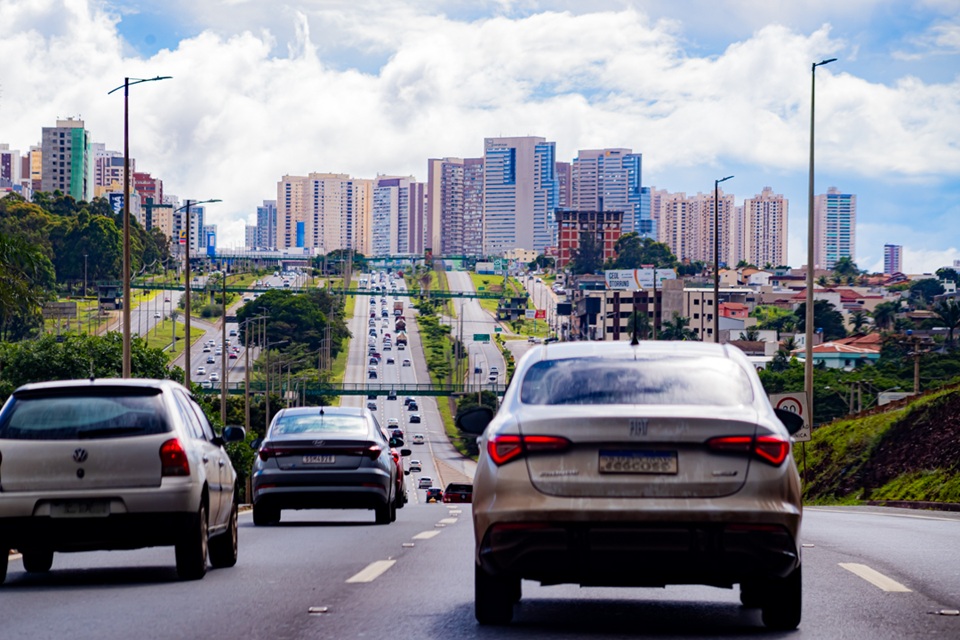 Brasília terá Sol entre nuvens e pancadas de chuva nesta sexta-feira (4)