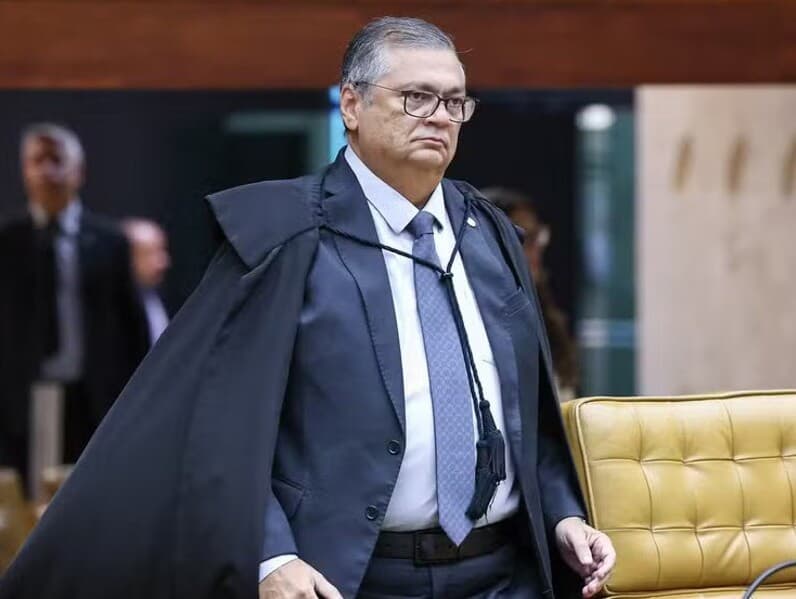 Em meio à crise, Flávio Dino diz que STF é maior que qualquer ministro