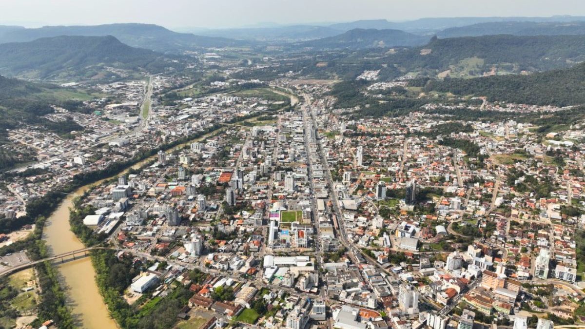 Cidade polo econômico de SC vai gastar R$ 870 mil para descobrir os maiores gargalos e redesenhar o trânsito até 2050