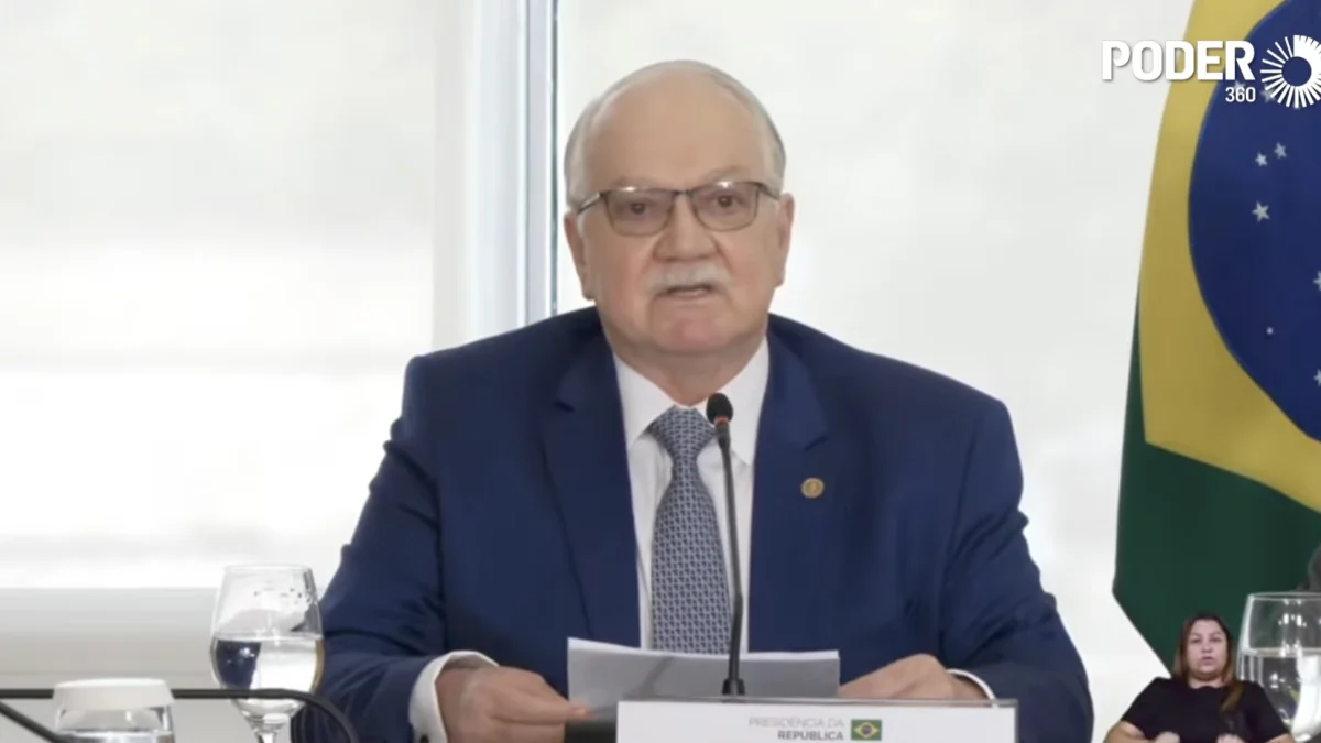 “Gravidade dos fatos não autoriza atalhos”, diz Fachin sobre STF