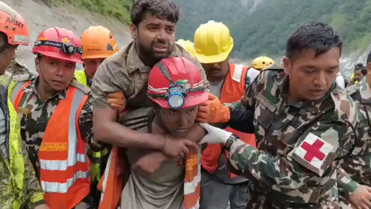 ‘Não seria correto fugir’: Trabalhador resgatado no Nepal diz que ficou para trás tentando salvar colegas e passou 9 dias preso em túnel coberto de lama