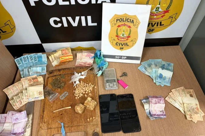 Dois homens são presos por tráfico de drogas em São Sebastião