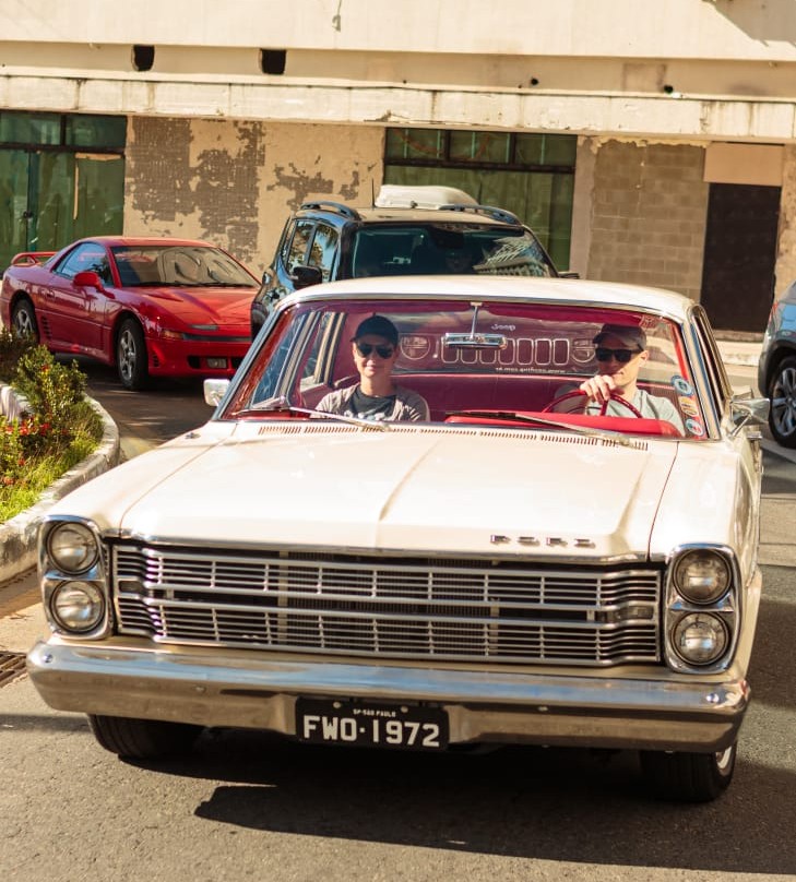 Balneário Camboriú recebe exposição de carros antigos neste domingo