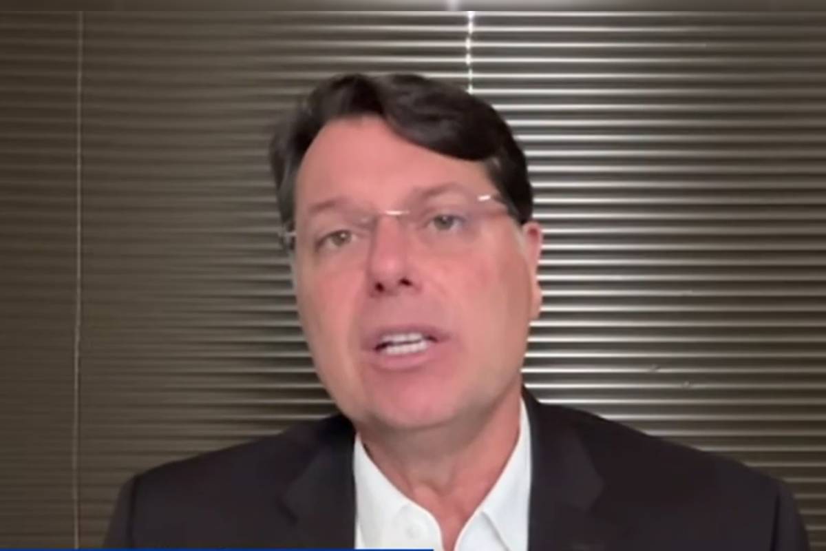 Kiko Caputo diz ser "radicalmente a favor" de impeachment Moraes