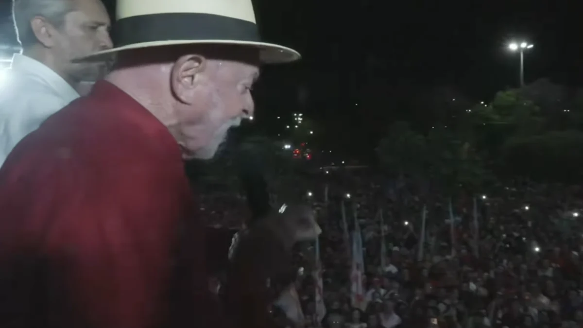 Norte-americano “jamais ganhará” de pernambucano e cearense, diz Lula