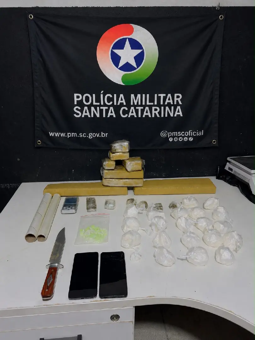 Homem é preso com quase 6 quilos de drogas em quitinete em Itajaí