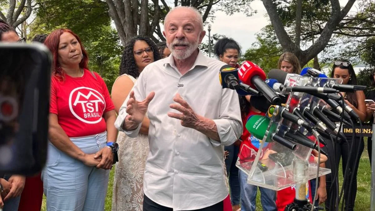 Lula diz que TSE “extrapolou” e que Nunes Marques não pode ter lado