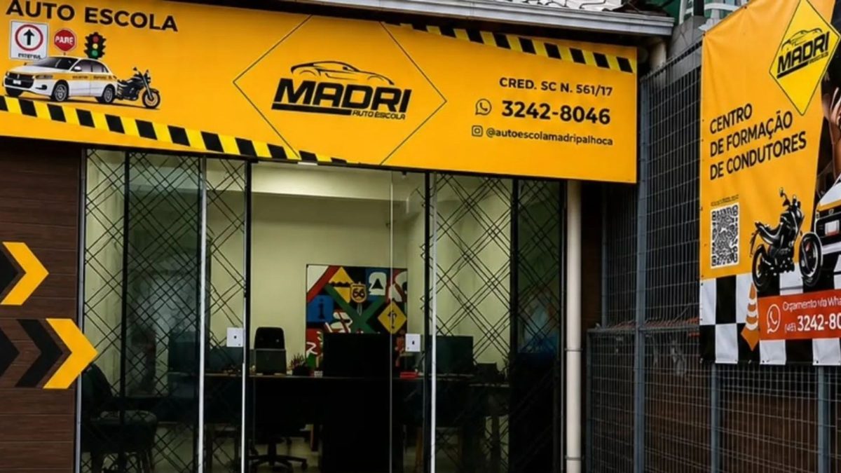 Autoescola que fechou sem aviso em SC não comparece a reunião no Procon e tem prazo para se manifestar